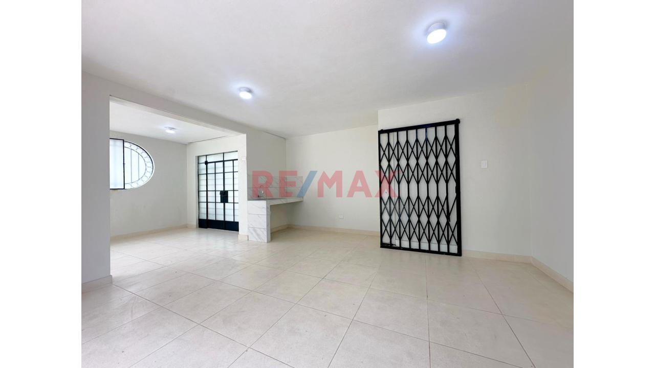 Alquiler De Local Comercial En Esquina – En Palao (Smp) — foto 4