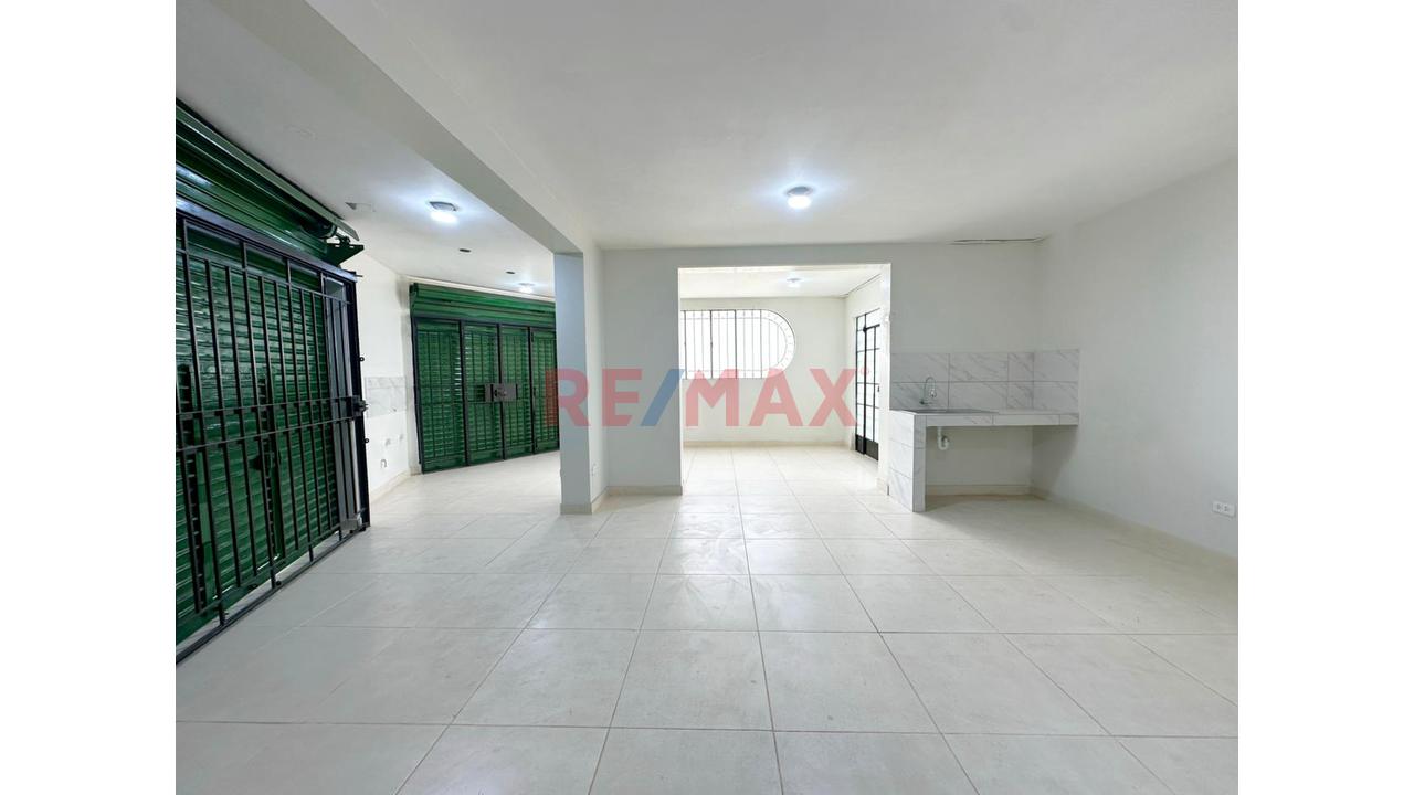 Alquiler De Local Comercial En Esquina – En Palao (Smp)