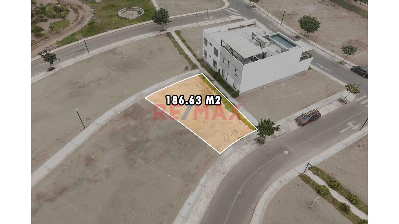 Terreno de 187 m² en Mala — foto 2