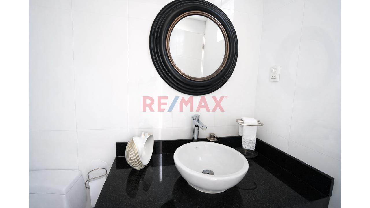 Venta De Departamento Dúplex Con Terraza Soñada En Miraflores — foto 9