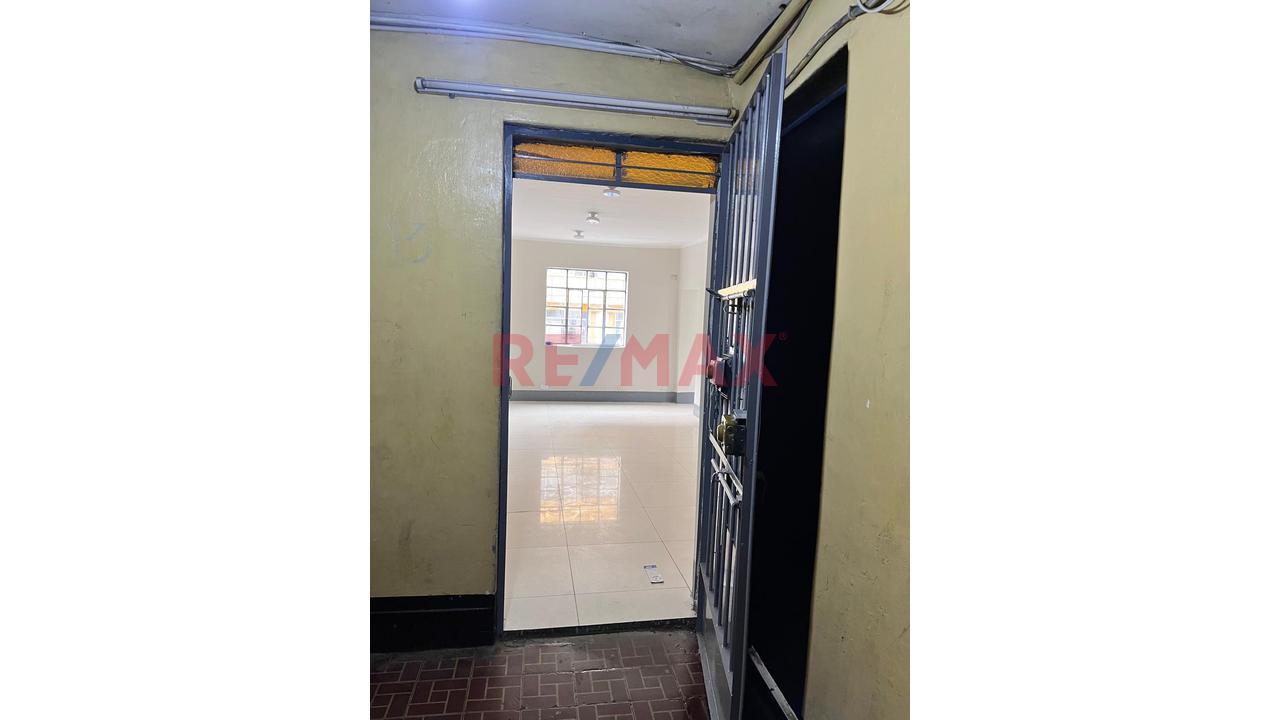Vendo Ambiente Versatil En El Corazon De Gamarra ✨🏢 - 2