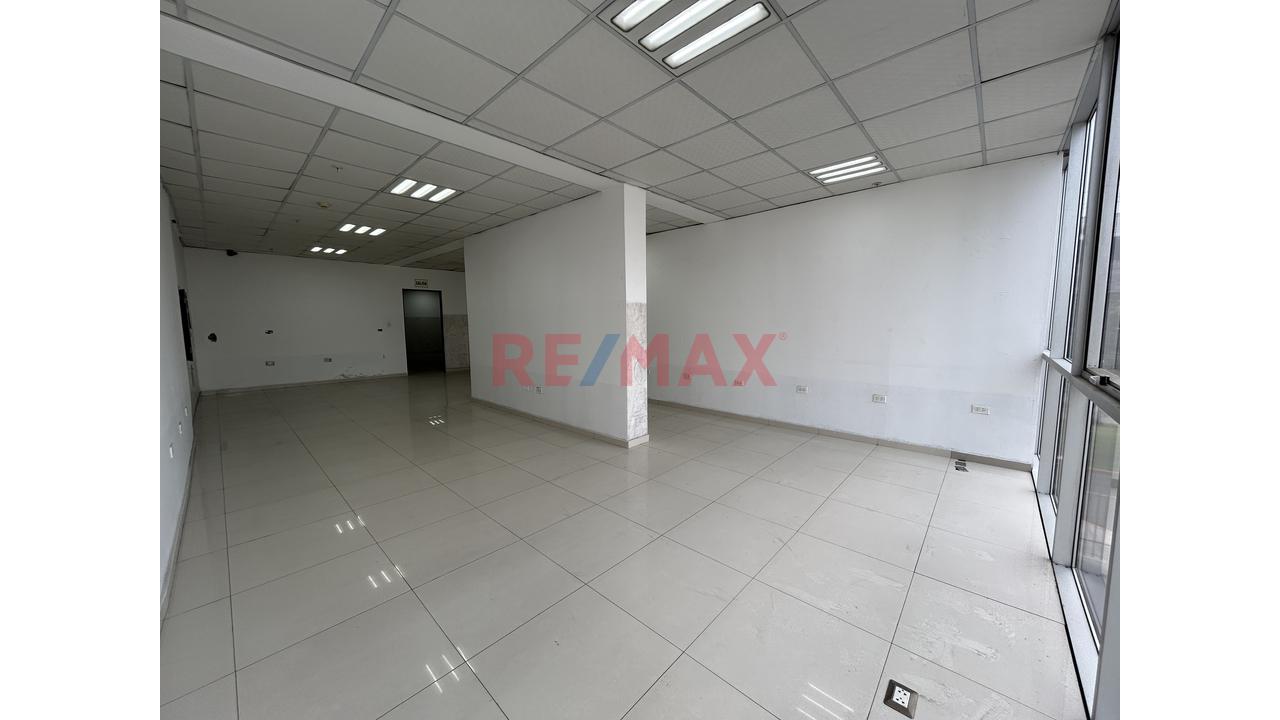 🏢 Edificio Corporativo En Alquiler – Ubicación Estratégica En Av. Circunvalación, Ate - 10