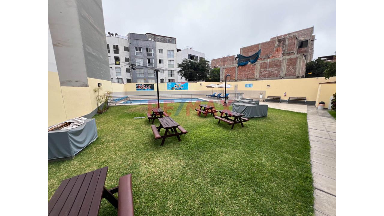 Venta Departamento Con Piscina 3Hab + Est En Surco Condominio Florencia — foto 11