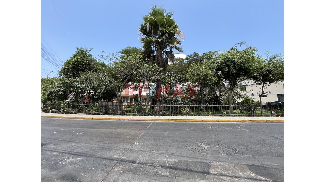 Venta De Terreno En Breña - 9