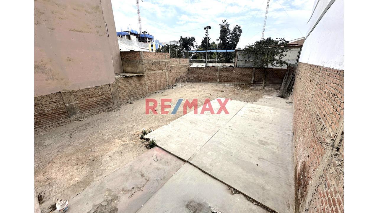 Venta De Terreno En Breña - 3