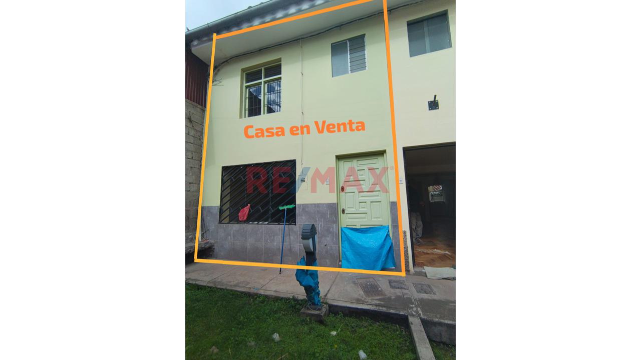Casa De 3 Pisos En Venta ...Inversión Segura En Ubicación Estratégica - 1