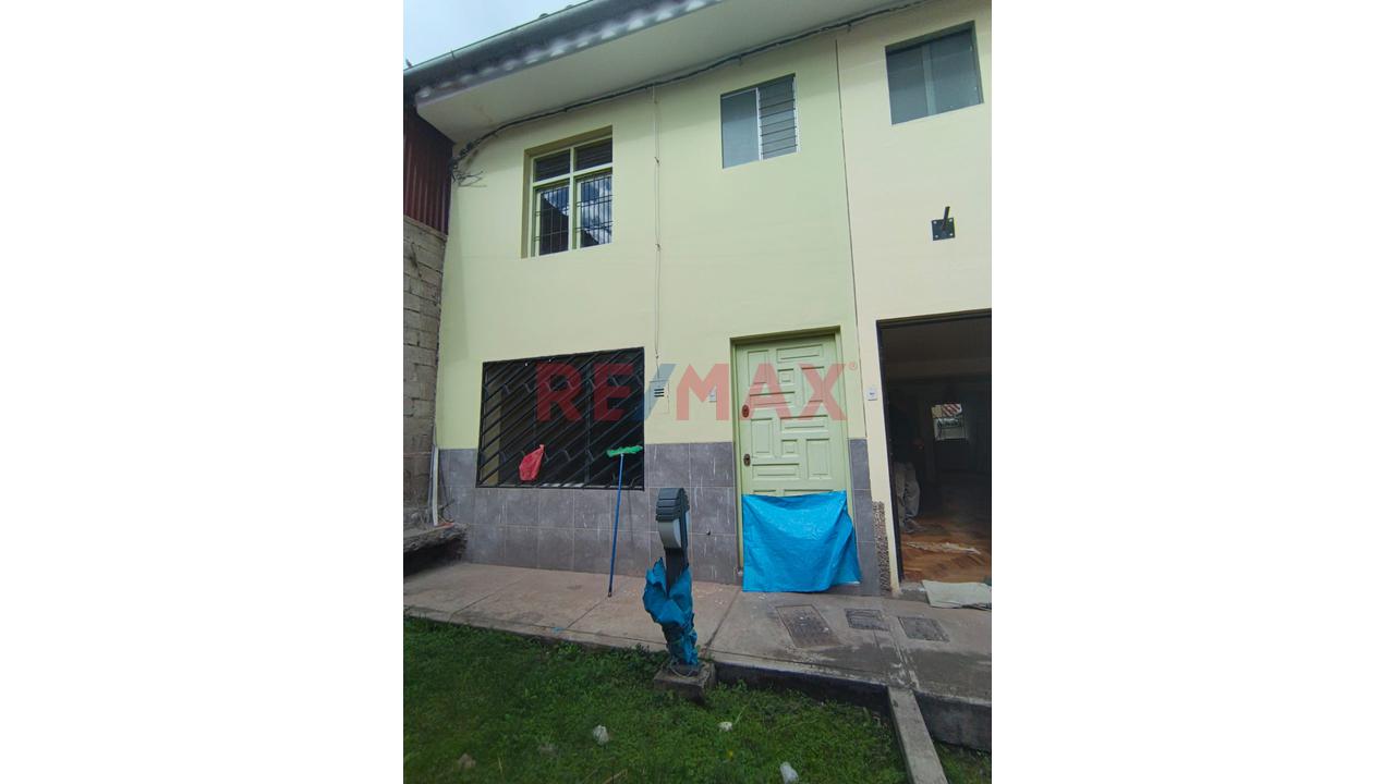 Imagina Invertir En Un Lugar Donde Todos Pasan… 🌟  🏡 Casa De 3 Pisos En Venta, Ubicación Estrategica - 1
