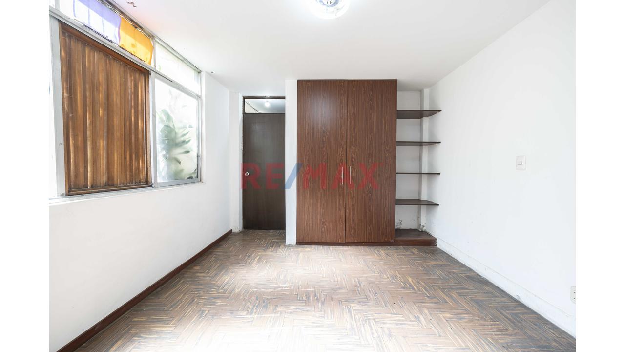 Casa de 5 dormitorios en San Isidro, 328 m² — foto 4