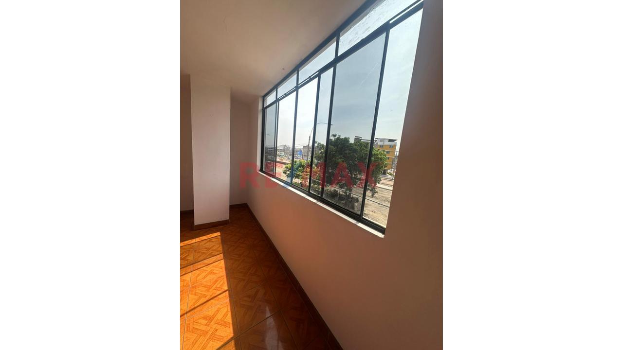 Alquiler De 2 Departamentos Para Oficinas – Av. Universitaria Con Tomas Valle — foto 8