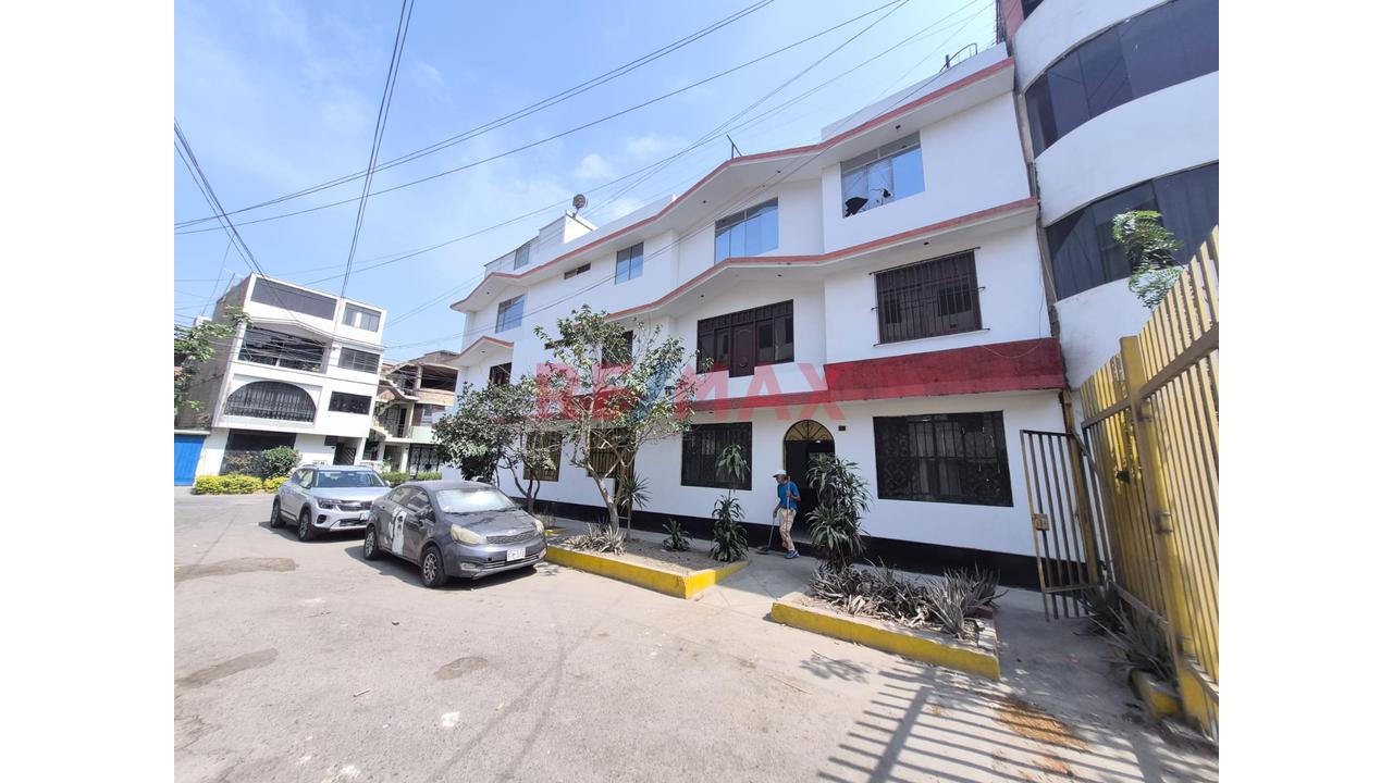 Casa Comercial En Venta En Los Olivos En Esquina Cerca A Panamericana Norte — foto 8