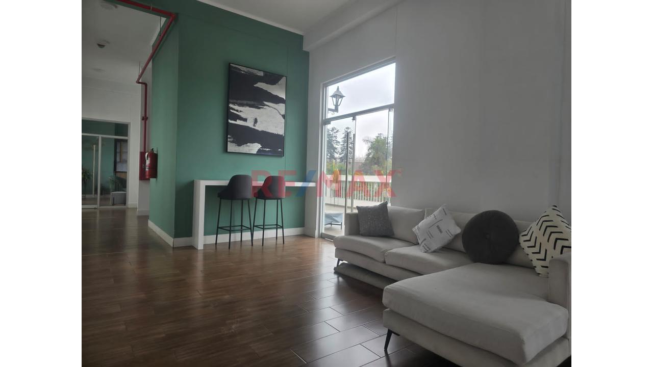 Venta De Departamento Con Una Vista Privilegiada De Lima Clásica - 11