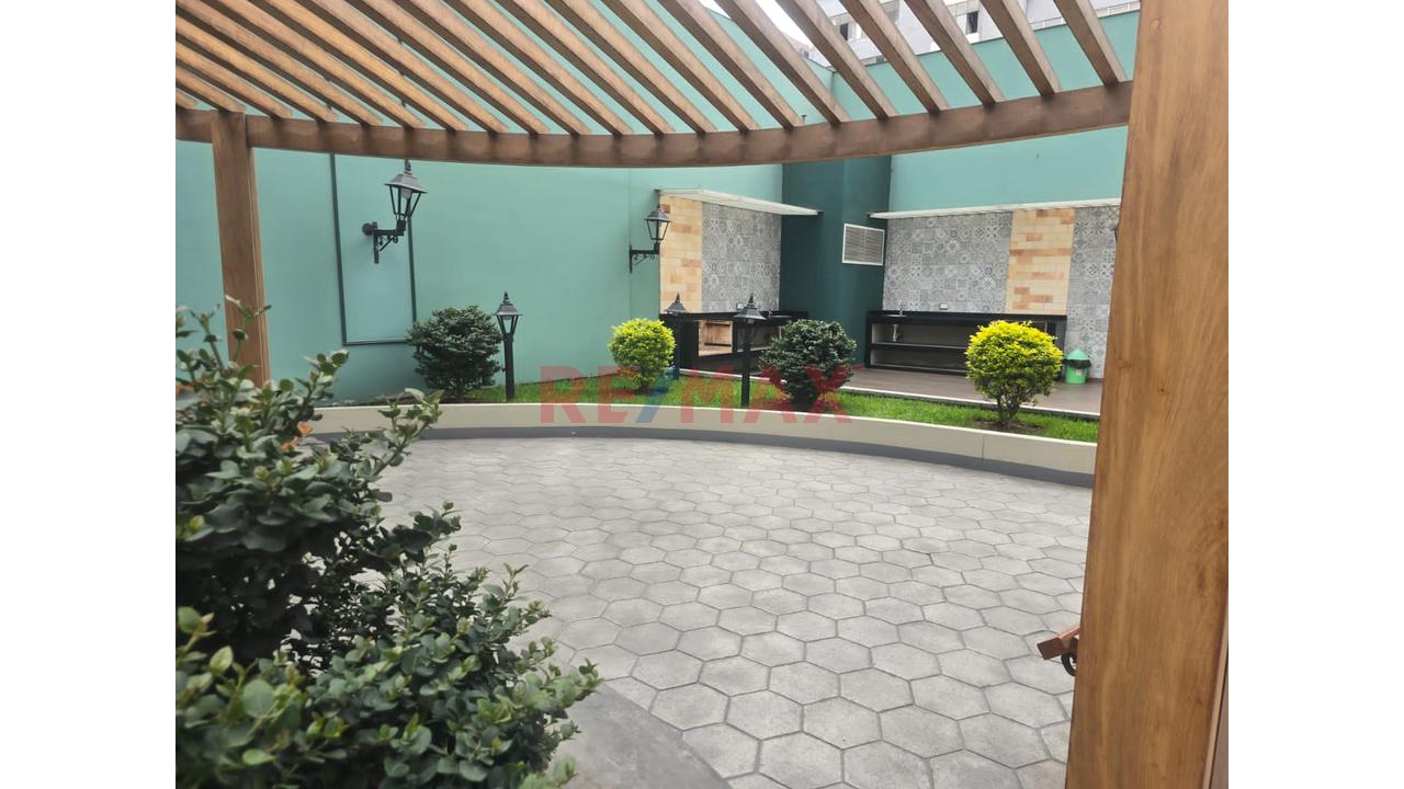 Venta De Departamento Con Una Vista Privilegiada De Lima Clásica - 19