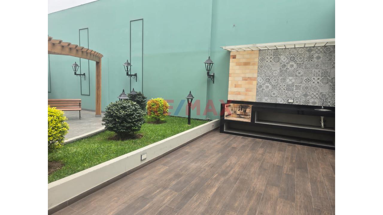 Venta De Departamento Con Una Vista Privilegiada De Lima Clásica - 16