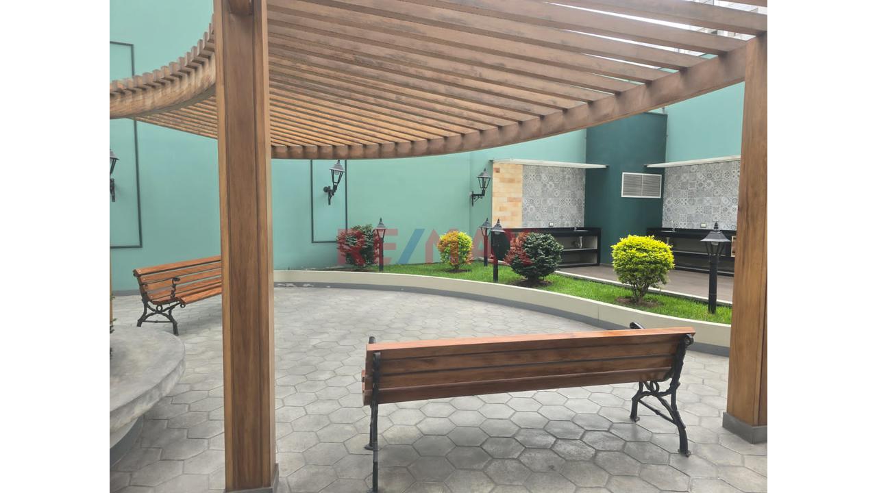 Venta De Departamento Con Una Vista Privilegiada De Lima Clásica - 18