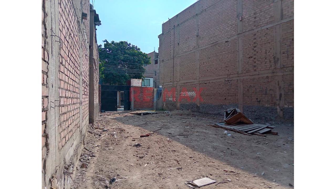 Terreno En Venta – Santa María Del Valle, San Martín De Porres — foto 4