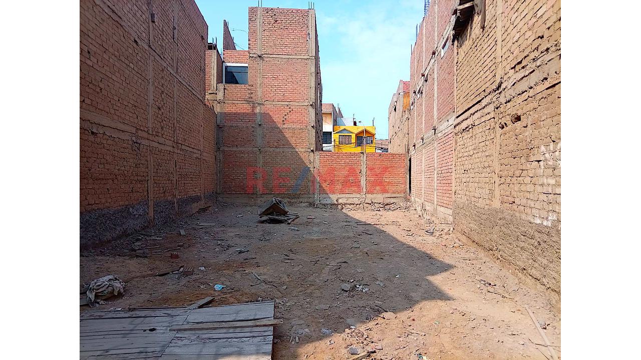 Terreno En Venta – Santa María Del Valle, San Martín De Porres — foto 11
