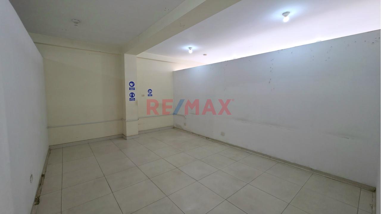 🏢 ¡Amplio Local Comercial De 216 M² En Av. Revolución-Villa El Salvador–2Do Piso - Ideal Para Oficinas Y Centros De Salud! — foto 8