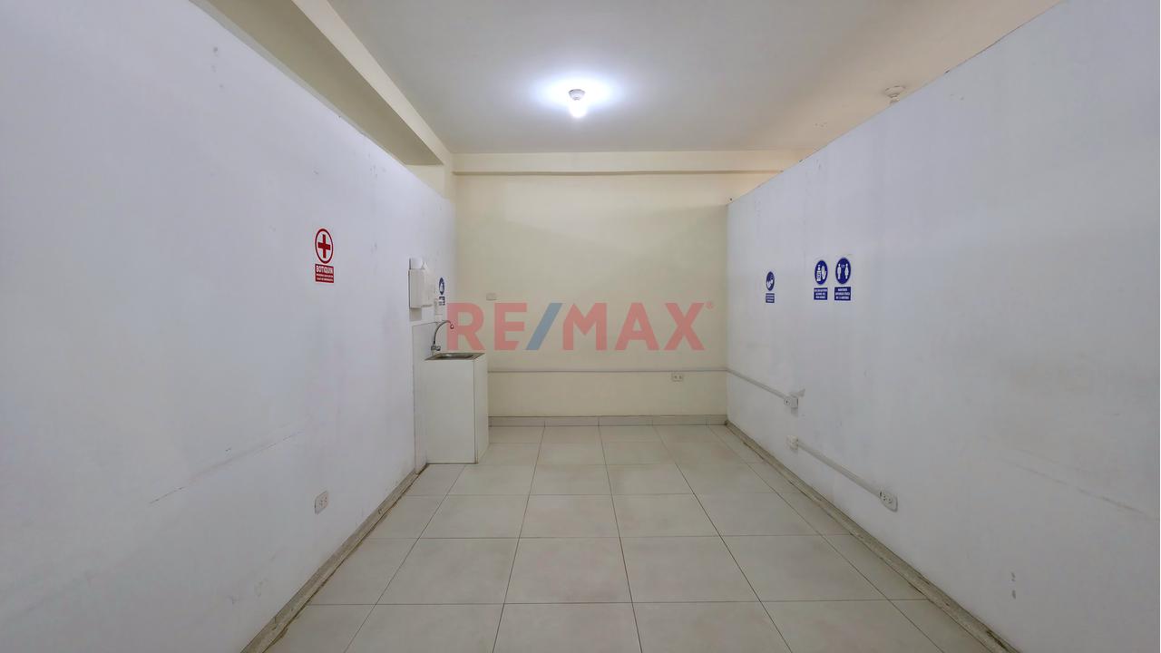 🏢 ¡Amplio Local Comercial De 216 M² En Av. Revolución-Villa El Salvador–2Do Piso - Ideal Para Oficinas Y Centros De Salud! — foto 7