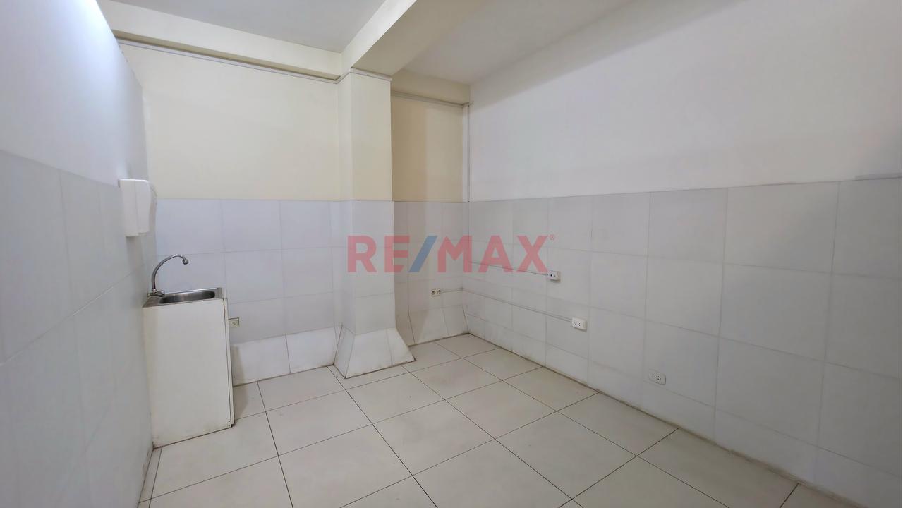 🏢 ¡Amplio Local Comercial De 216 M² En Av. Revolución-Villa El Salvador–2Do Piso - Ideal Para Oficinas Y Centros De Salud! — foto 14