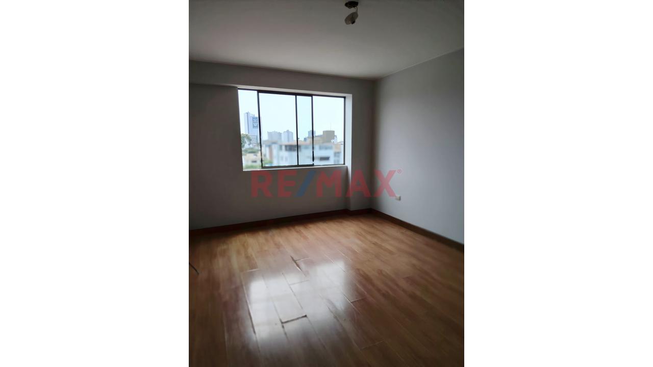 🏡 Vive En San Isidro – Urb. Corpac | Ubicación Estratégica Y Comodidad — foto 15