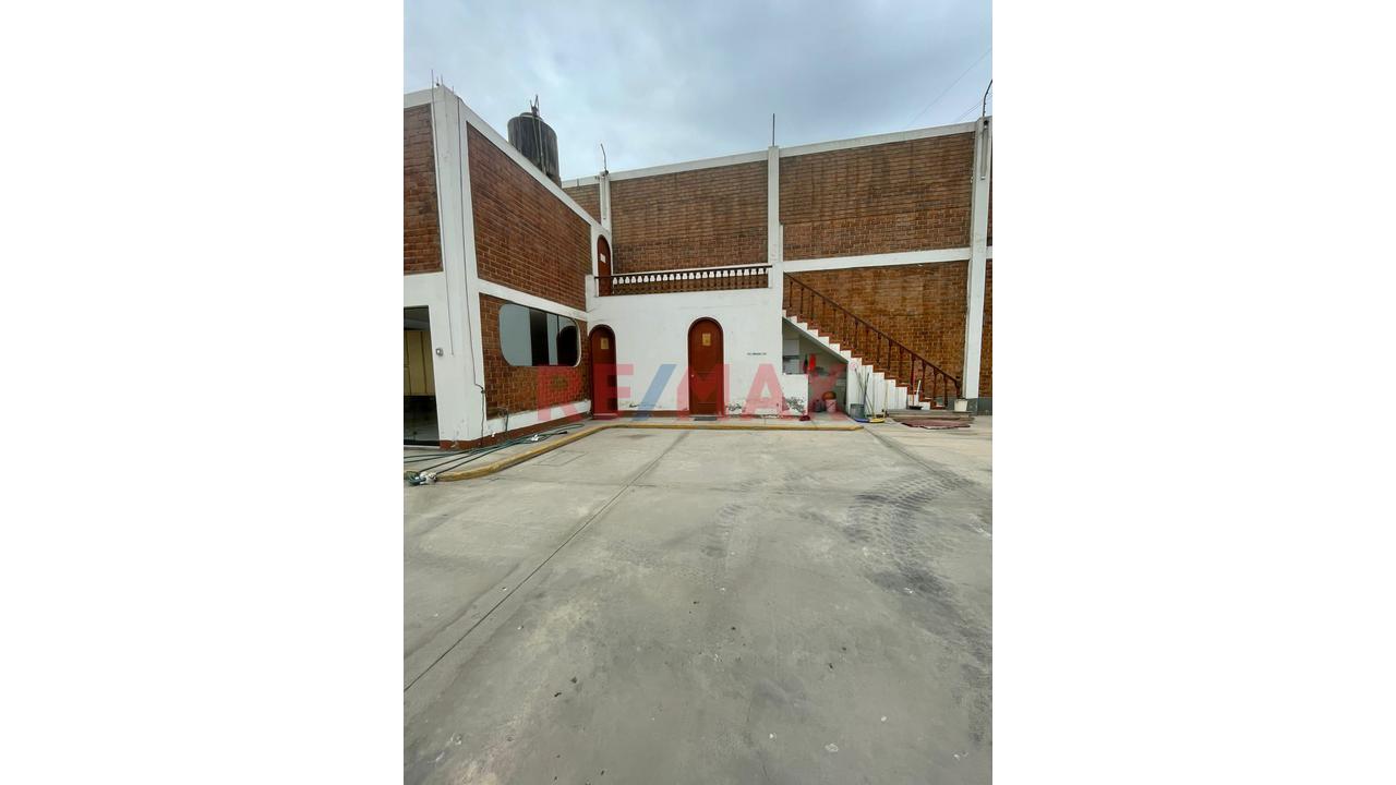 Se Alquila Local De 720 M2 — foto 10
