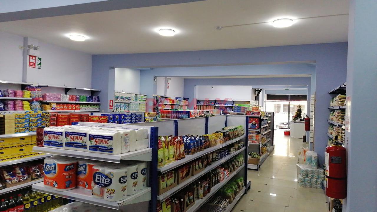 Local Comercial En Primer Piso Al Costado De  La Plaza Umachiri – Mariano Melgar - 2