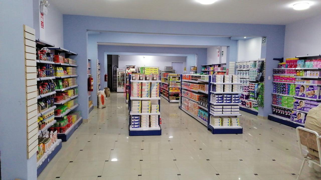 Local Comercial En Primer Piso Al Costado De La Plaza Umachiri – Mariano Melgar - 1