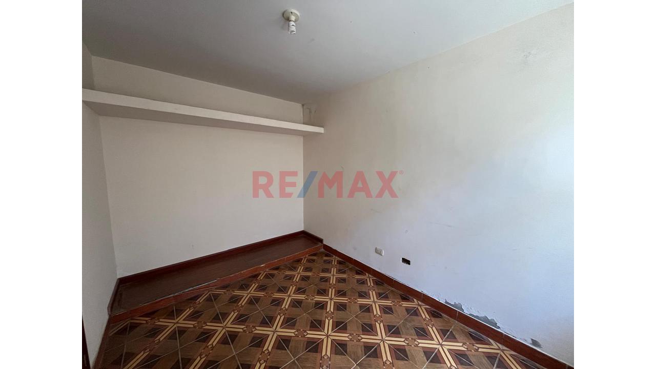 Venta De Amplia Casa En Urb. Monterrico — foto 10