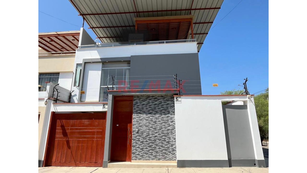 Linda Casa En Venta En Urb Miraflores Country Club