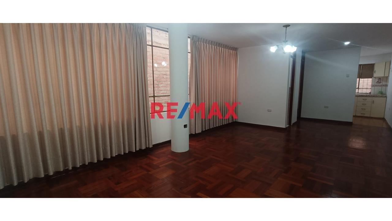 Departamento En Venta 2Do Piso Urb. Villa Híper - Comas