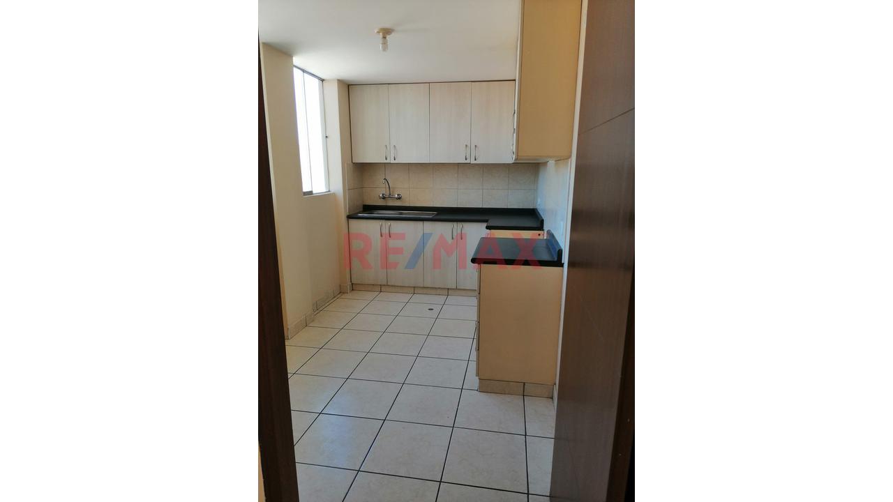 Se Vende Departamento En 3Er Piso En Pancho Fierro - Cayma ✨ — foto 8