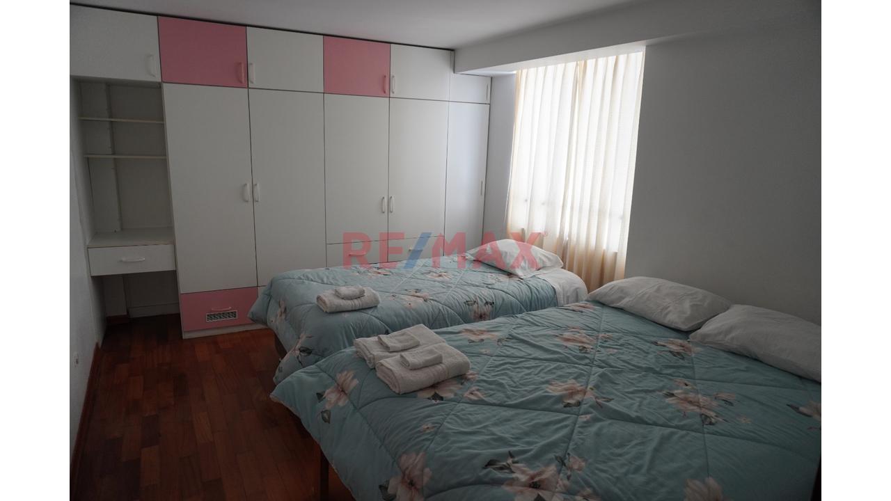 📍 Departamento En Venta  En Urbanización San Francisco Muy Cerca Al Bcp De Huayruropata — foto 4