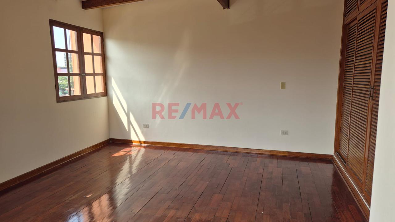 Se Vende Departamento Amplio Con Aires En Último Piso – Jesús María — foto 14