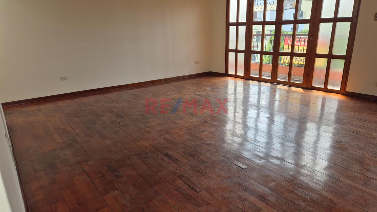 Se Vende Departamento Amplio Con Aires En Último Piso – Jesús María — foto 11