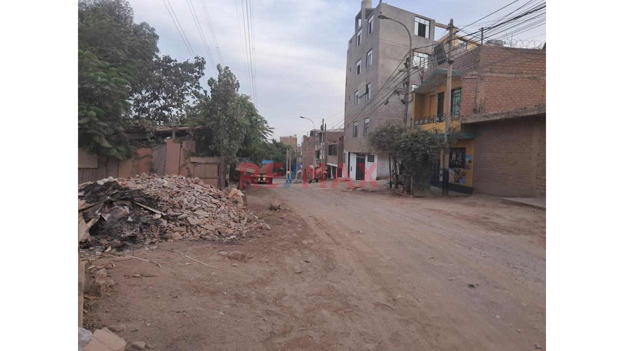 Bajo De Precio - Se Vende Terreno En Puente Piedra - 2