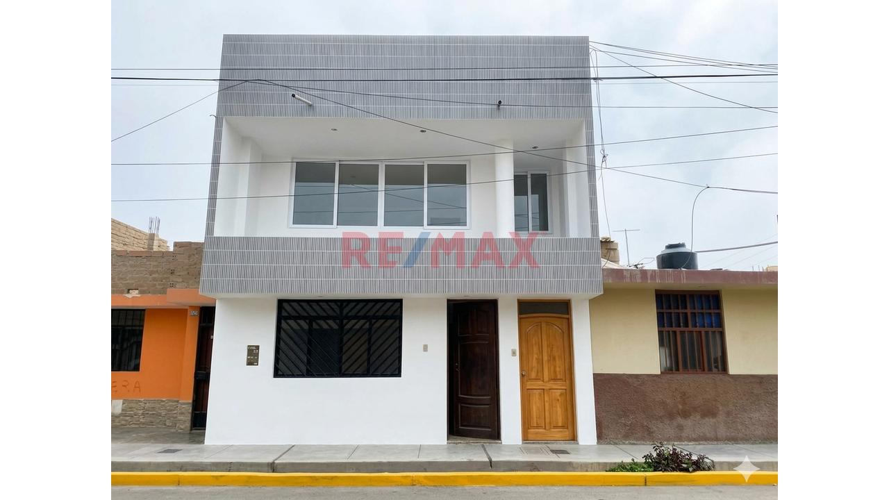 Se Vende Casa De 2 Pisos En Las Lomas De Huanchaco - 1