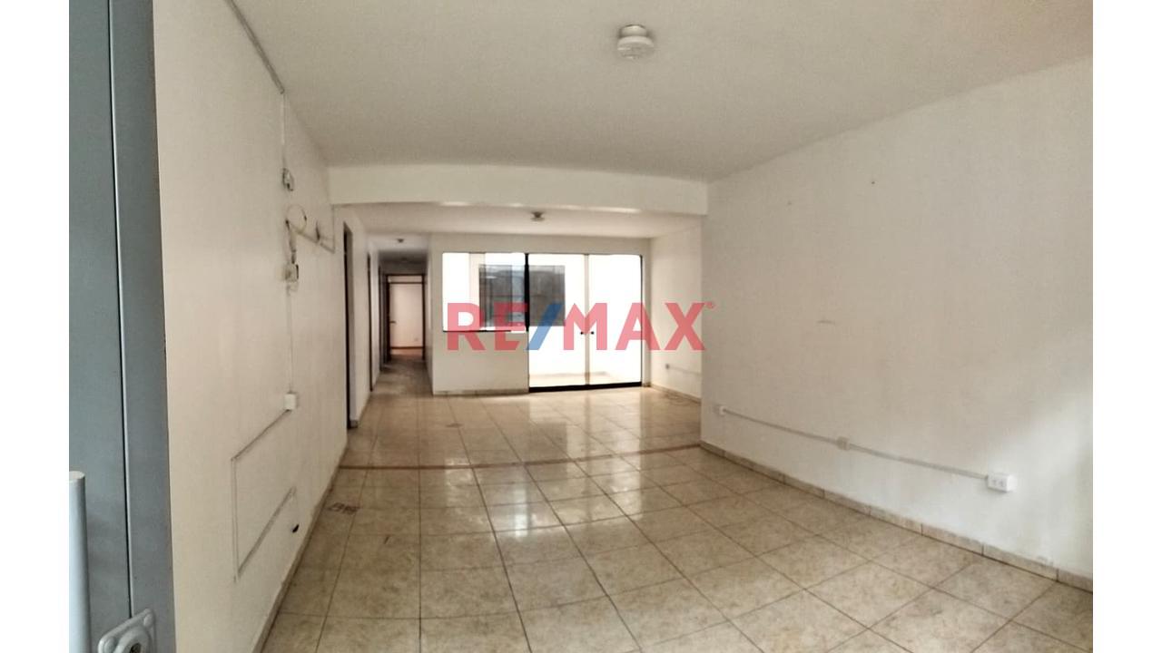 Vendo Departamento En Piso 1 Con Cochera Frente A Parque - El Alamo Callao