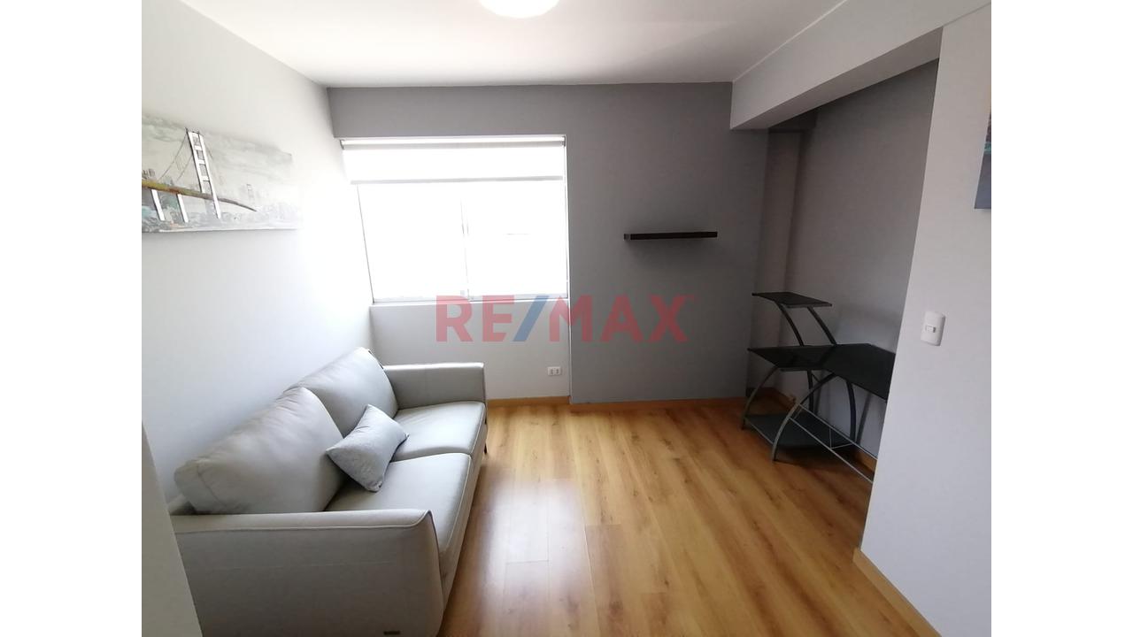 🏢 Departamento En Miraflores — Av. P.º De La República — foto 5