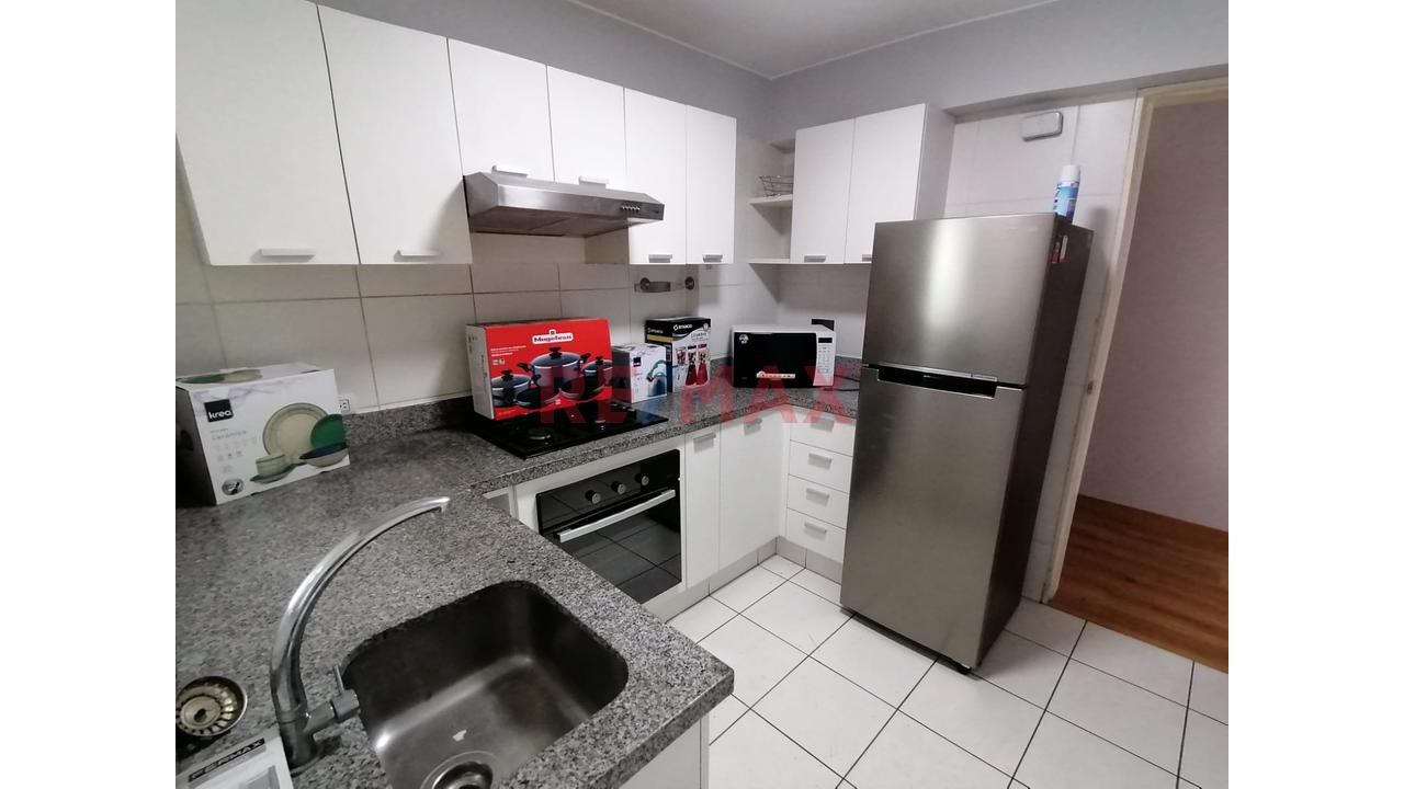 🏢 Departamento En Miraflores — Av. P.º De La República — foto 8