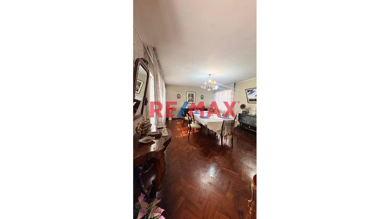 Casona Céntrica En Alquiler