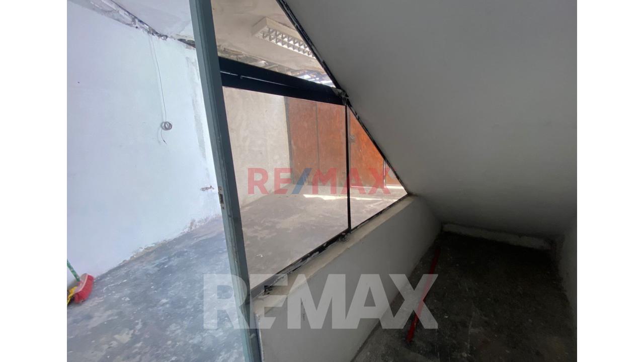 Venta  Surco  – Dos Habitaciones +1 Baño    + Cochera  Como Terreno  + Aires  $115,000  Negociables — foto 15