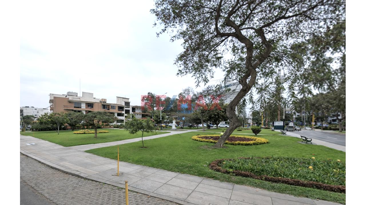 Venta  Surco  – Dos Habitaciones +1 Baño    + Cochera  Como Terreno  + Aires  $115,000  Negociables — foto 4