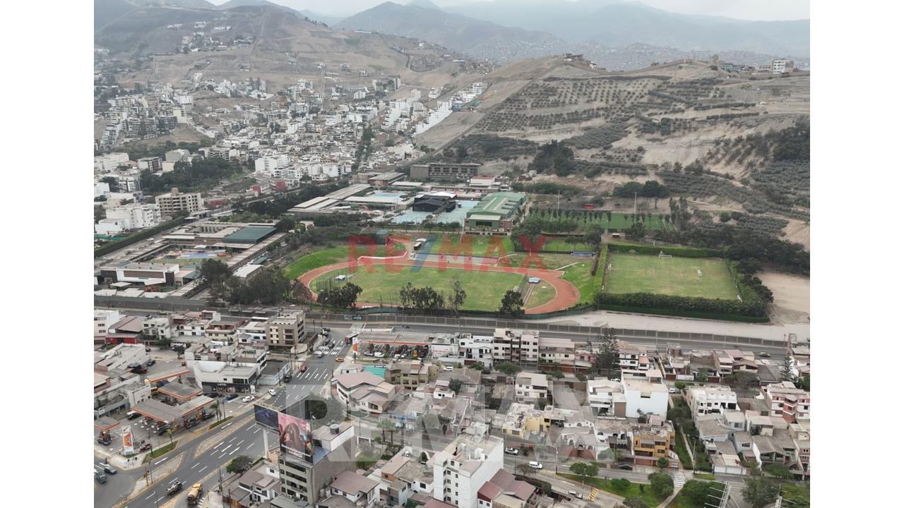 Terreno Con Ubicación Privilegiada Cerca A La Universidad Ricardo Palma Y Parque De La Amistad — foto 9