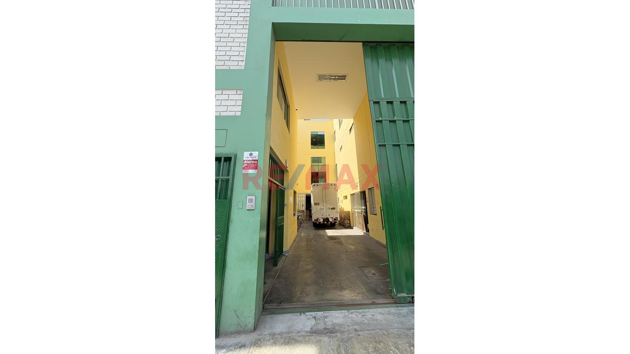 Callao / Local Industrial En Venta - 9