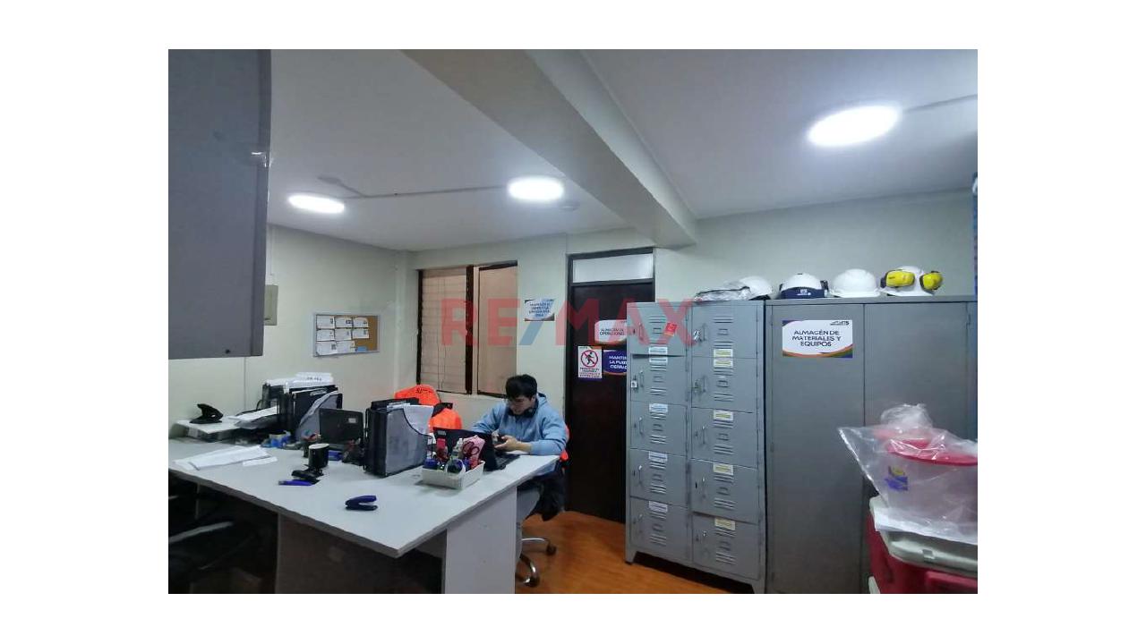 Local En Venta En Plena Av Wiese En San Juan De Lurigancho — foto 12