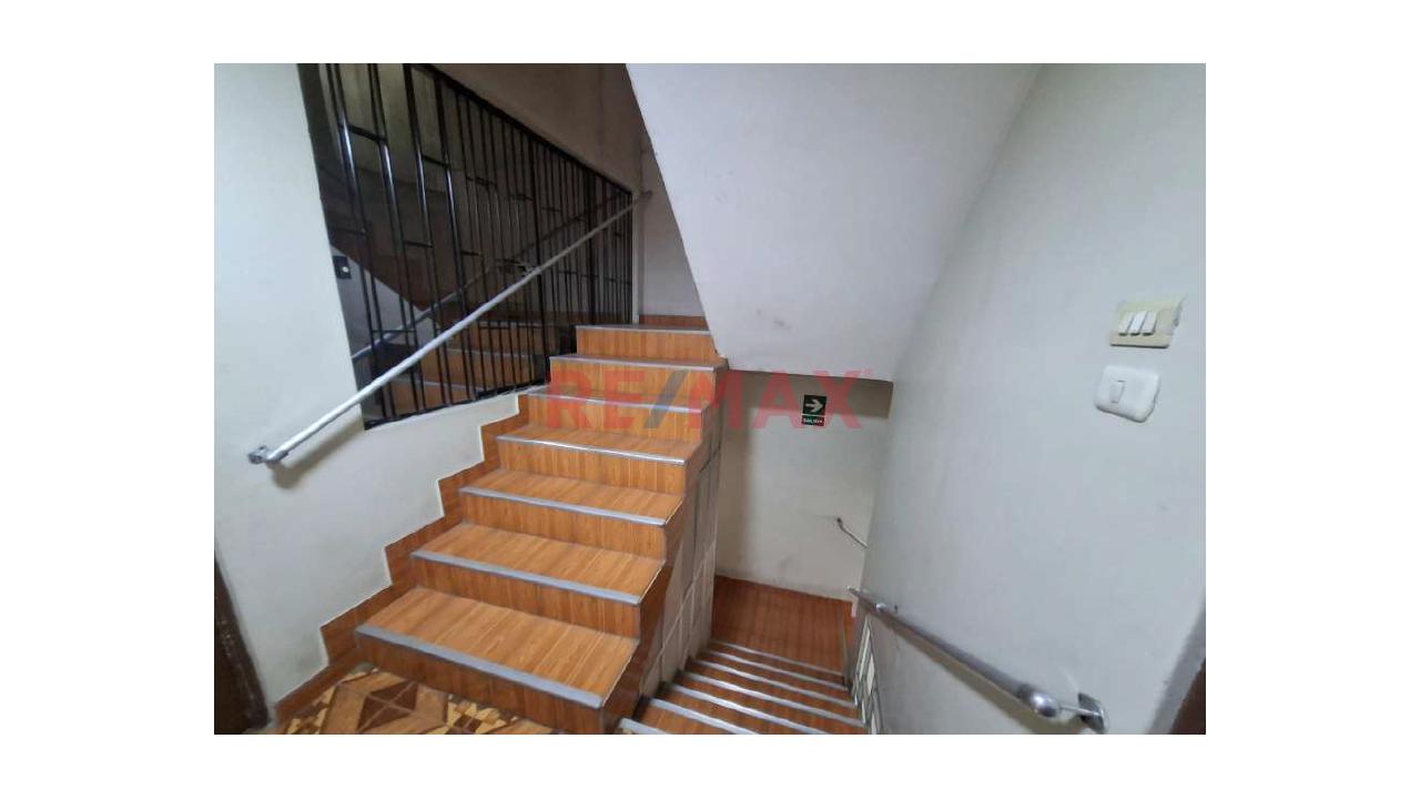 Local En Venta En Plena Av Wiese En San Juan De Lurigancho — foto 8