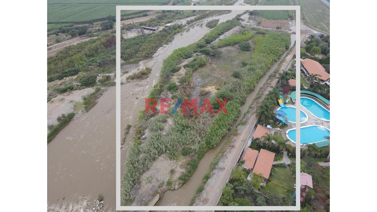 Se Vende Terreno De 10 500 M2 Al Costado De Centro Recreacional Don Isacc - 1