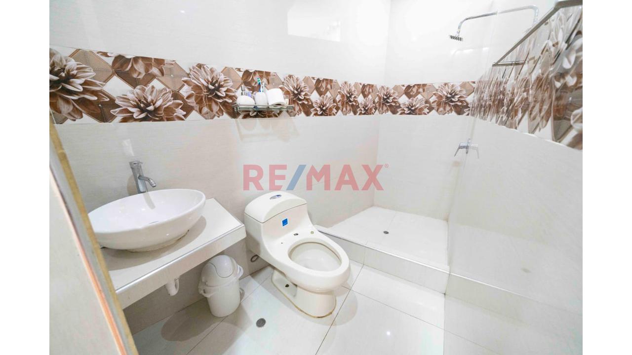 Venta Casa De 4 Pisos En La Urb. Esmeralda 4Ta Etapa — foto 8