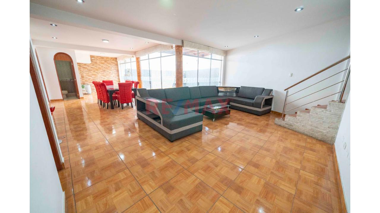 Casa de 11 dormitorios en Carabayllo, 708 m² — foto 5