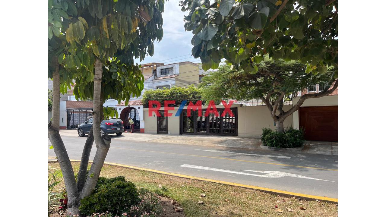 Casa de 6 dormitorios en San Isidro, 422 m²